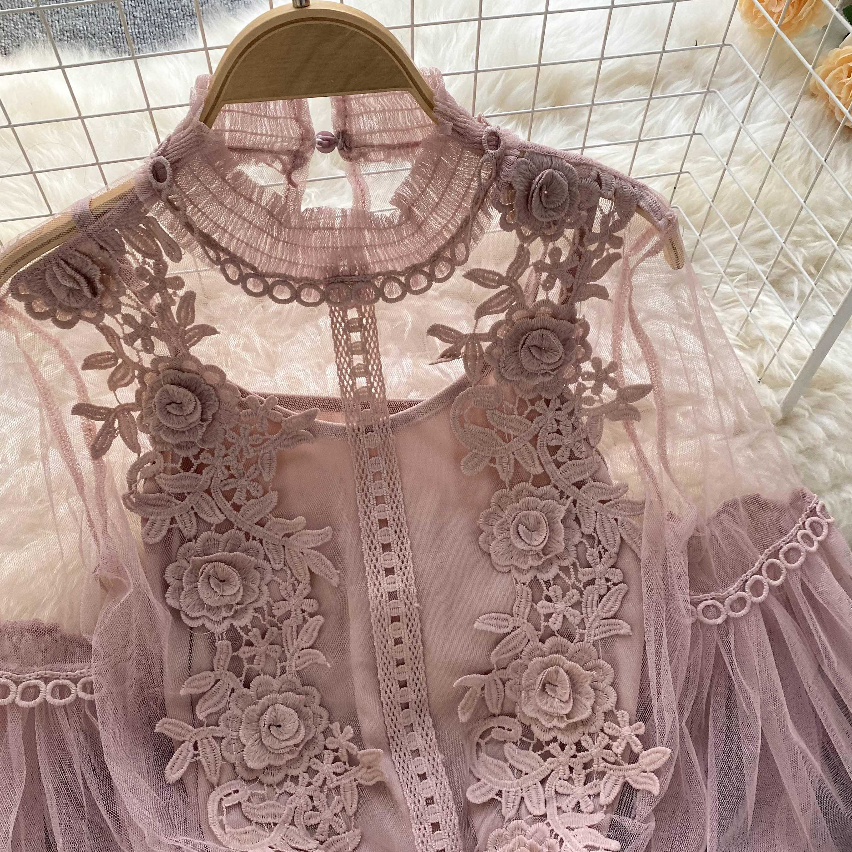 Tanio Koronkowa bluzka vintage z długim rękawem - elegancka moda d… sklep