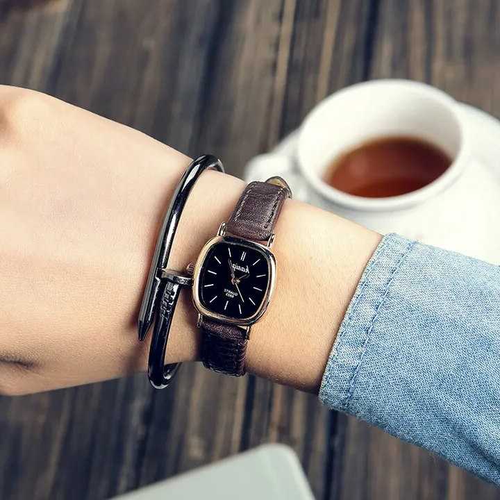 Mały zegarek damski Vintage - kwadratowy, skórzany, czarny -…