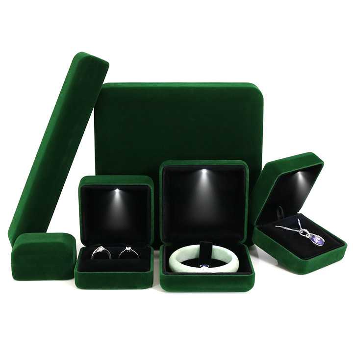 Opinie Aksamitna LED pudełko na biżuterię ślub wisiorek obrączka ko… sklep online