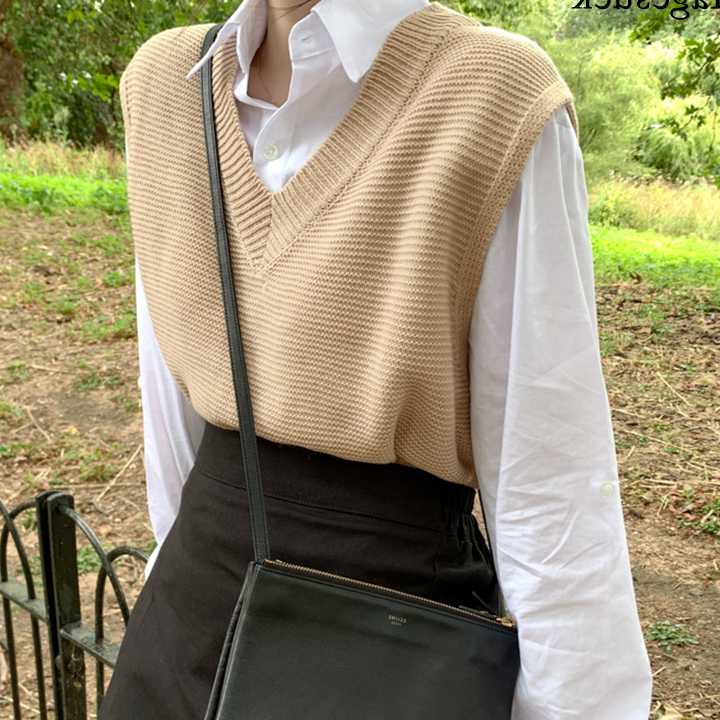 Sweter-kamizelka bez rękawów z dzianiny - nowa moda na jesie…